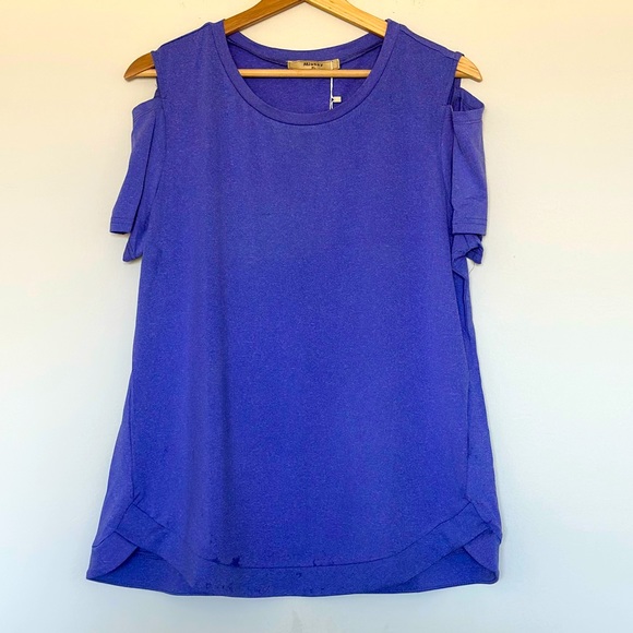 Tops - NWT Women’s Cold Shoulder Top Short Sleeve